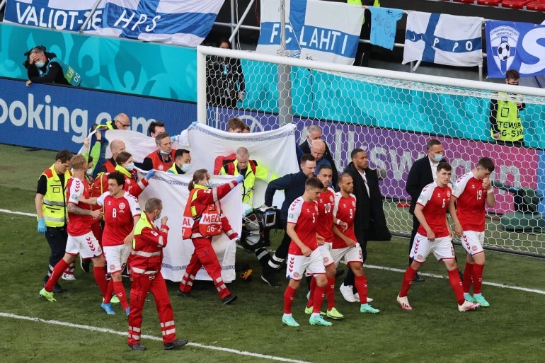 Danemark : Eriksen, le récit du médecin