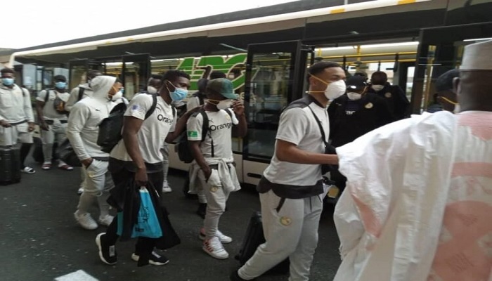 CAN 2021: les Lions arrivés à Bafoussam, 9 joueurs bloqués à Dakar