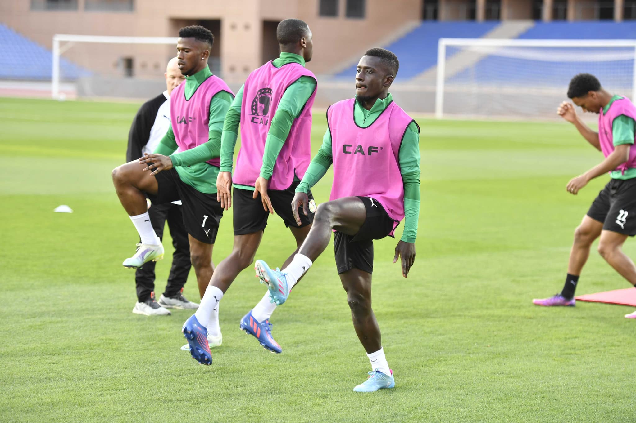 Revivez la première séance d’entraînement des lions du Sénégal au grand stade de Marrakech