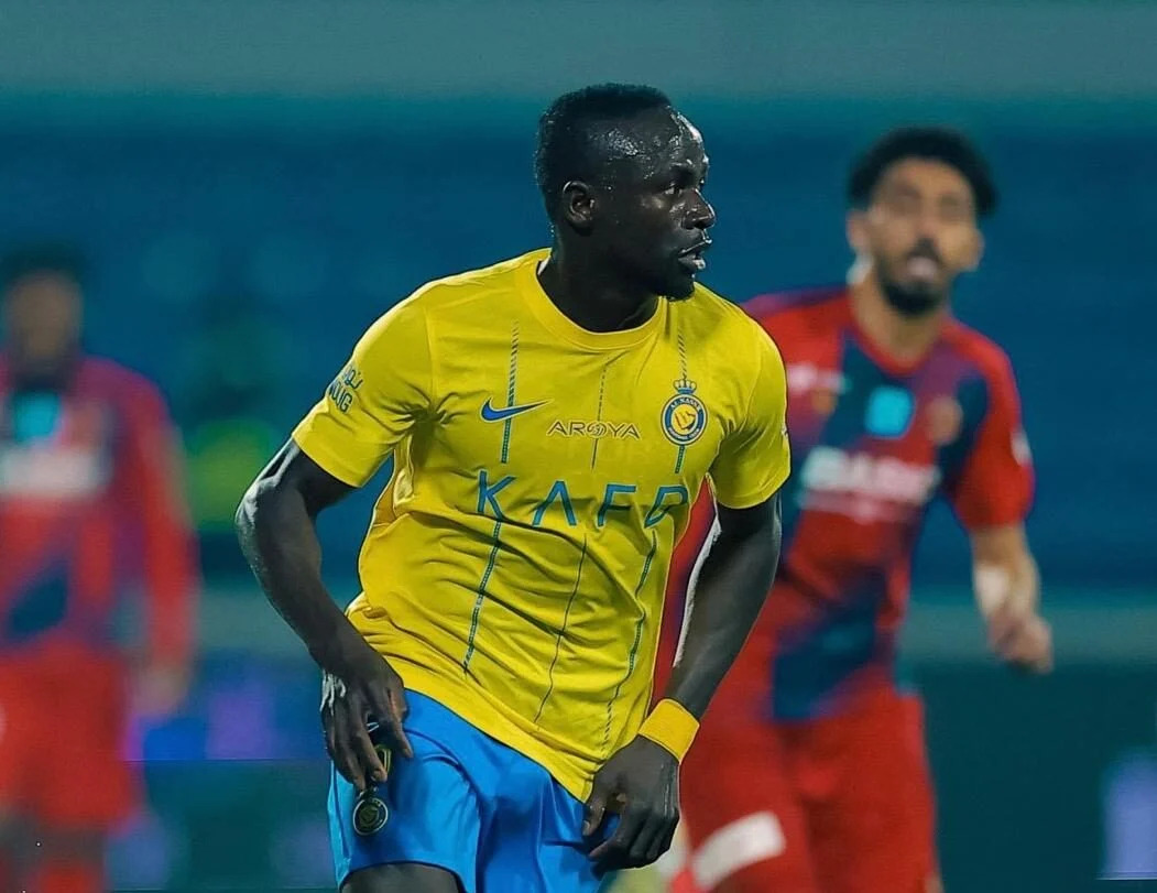 Mané frappe fort, puis voit rouge : soirée contrastée pour le Sénégalais