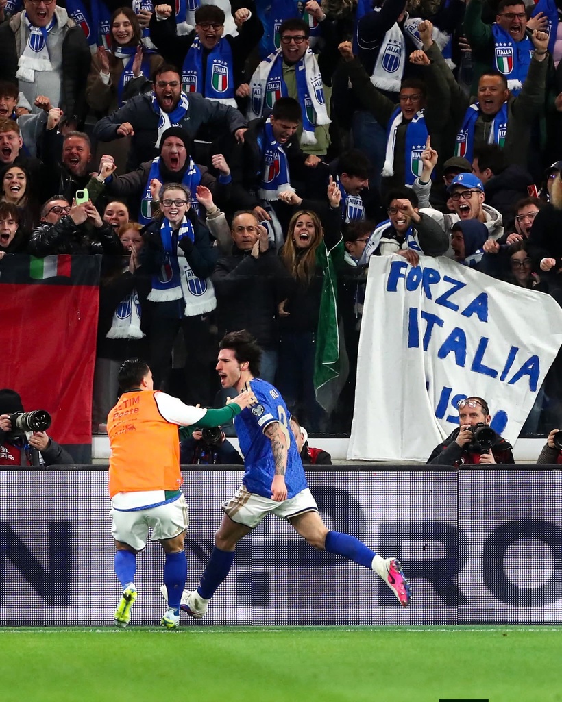 Barrages Mondial 2026 : l’Italie domine l’Irlande du Nord, un triplé de Gyokeres porte la Suède