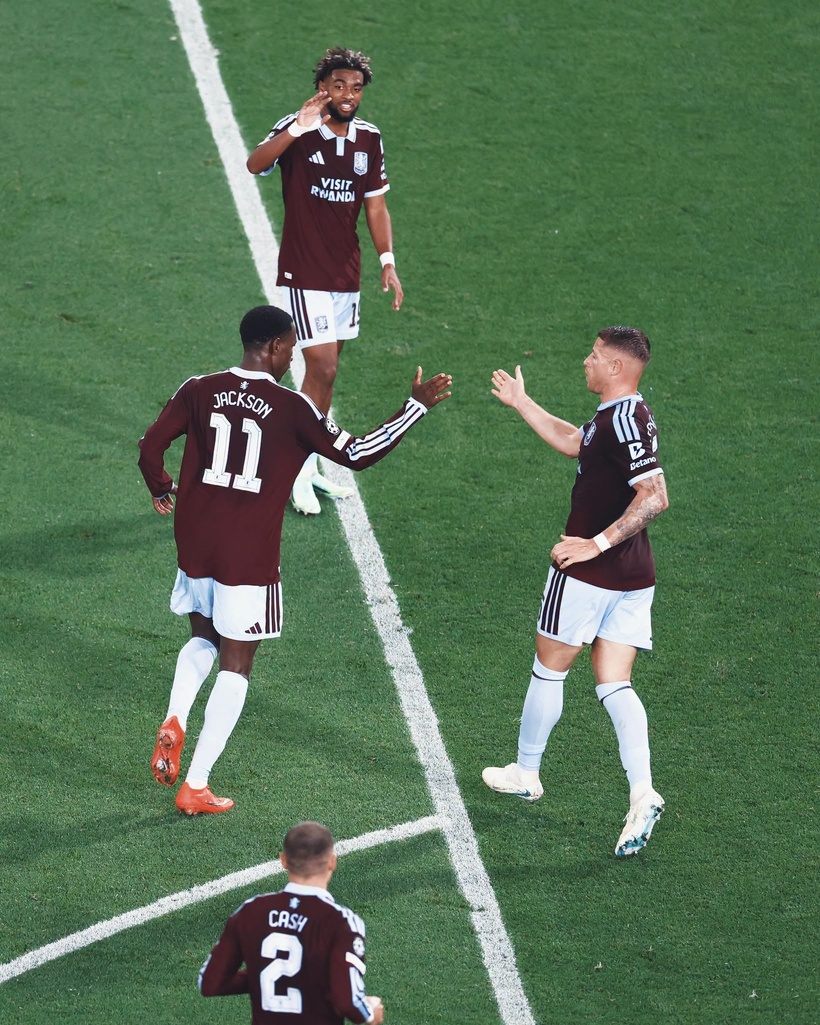 Ligue des champions : Nicolas Jackson signe un doublé, Iliman Ndiaye décisif