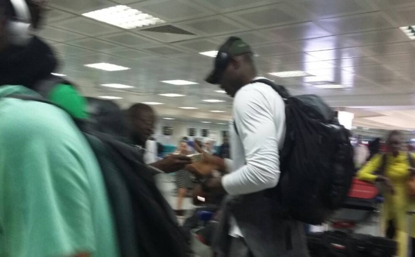 Les images du départ des lions à l'aéroport de Tunis-Carthage