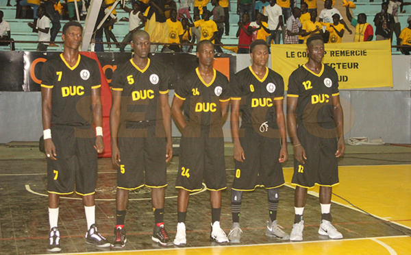 1/2 finale aller play offs hommes : Duc et As Douanes  remportent la première  manche