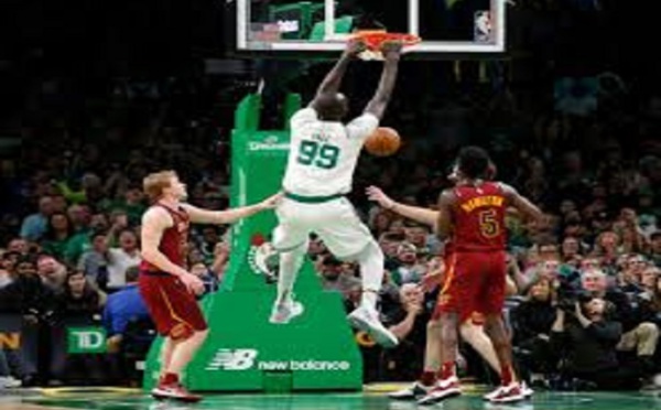 Vidéo : Tacko Fall marque ses premiers points en NBA !