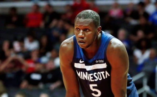 Expatrié : Titularisé, Gorgui Dieng marque 18 points