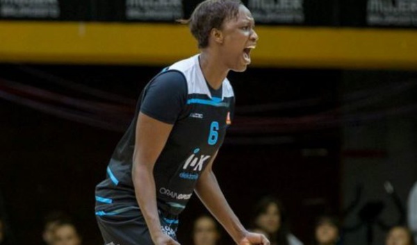 EXPATRIEE : Oumou Sarr porte Gipuzkoa