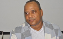 Luc Nicolaï tente de chiper Modou Lô à Gaston Mbengue