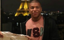 Le cadeau du Roi Pelé à Mbappé