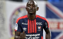 Vidéo : Adama Mbengue inscrit un joli coup-franc (Regardez)