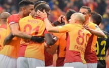 Galatasaray : Mbaye Diagne fait taire les critiques et pose avec Didier Drogba