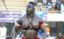 Lamb : Reug Reug descend Sa Thies : « dou 100 francs… »