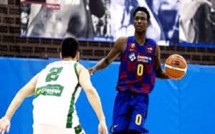 Barcelone: Papi Brancou Badio reçoit les félicitations du coach